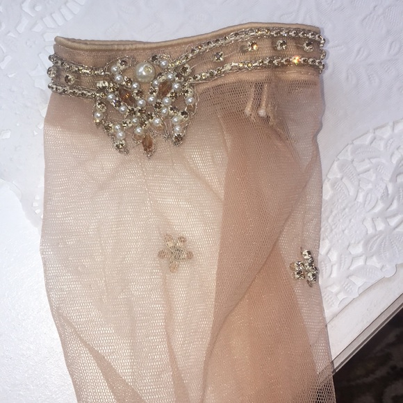 SOLD❗️Medium Heavy Pakistani Indian Bridal suit! - Picture 4 of 7